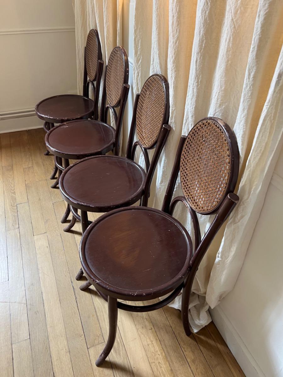 Suite de 4 chaises bistrot