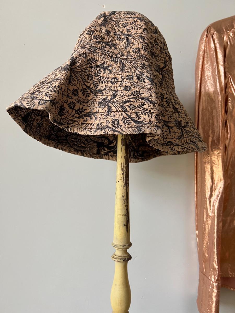 Paire de porte-chapeau 1880